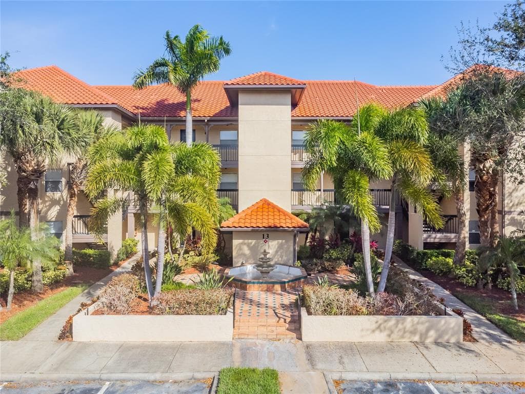 2400 FEATHER SOUND DRIVE UNIT 1317 CLEARWATER, FL 33762