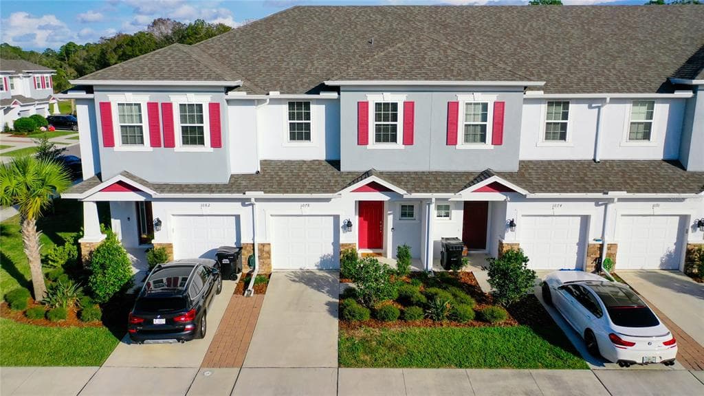 1078 AMBER LEAF TRAIL WESLEY CHAPEL, FL 33544