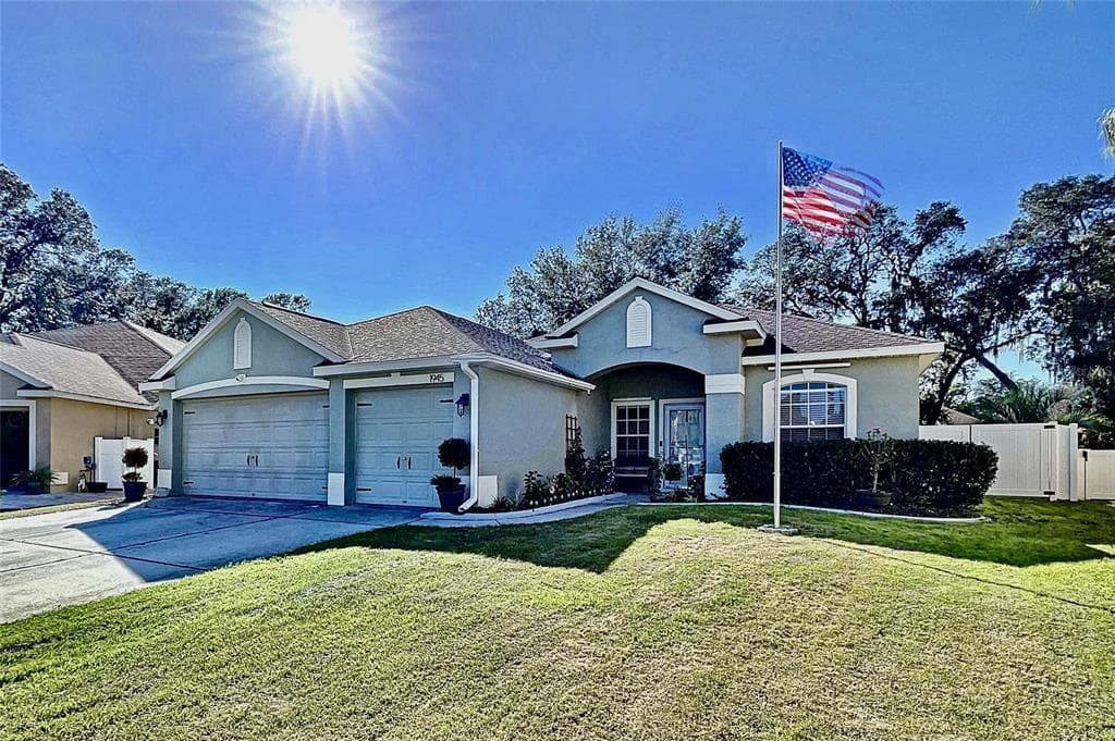 1945 FERN RIDGE COURT HOLIDAY, FL 34691