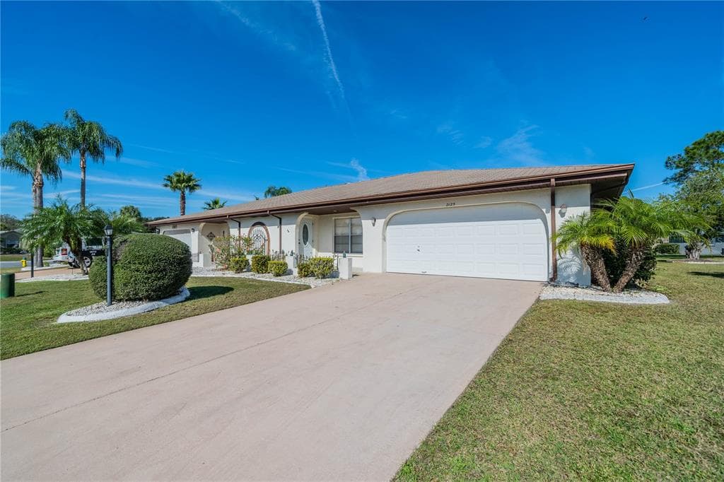 2125 MEADOWLARK LANE SUN CITY CENTER, FL 33573