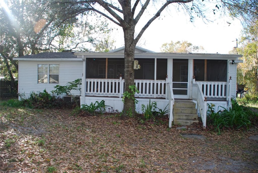 907 GERANIUM AVENUE ORLANDO, FL 32828