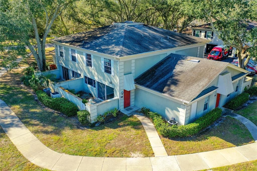 11730 RAINTREE DRIVE TEMPLE TERRACE, FL 33617
