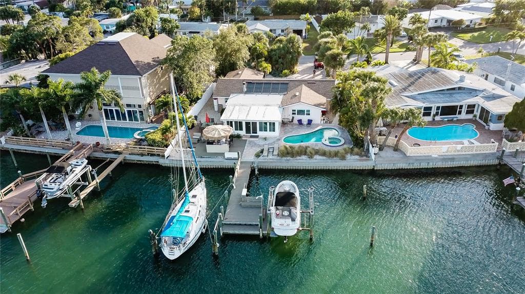6952 S SHORE DRIVE S SOUTH PASADENA, FL 33707