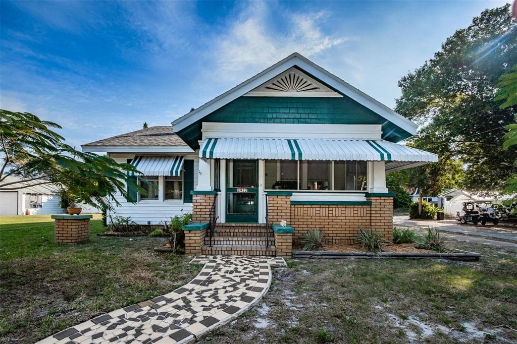 2932 53RD STREET S GULFPORT, FL 33707