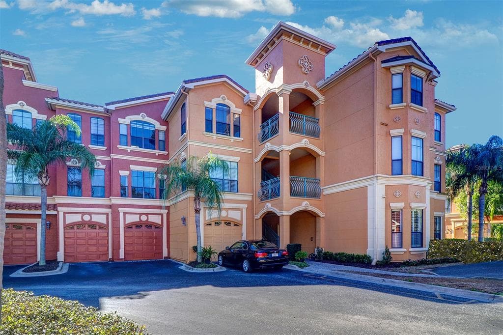 2765 VIA CIPRIANI UNIT 1221B CLEARWATER, FL 33764