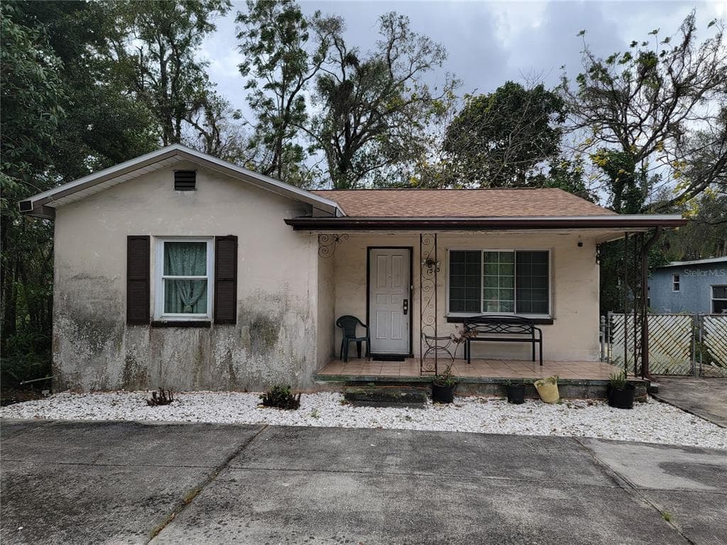 1515 E CARACAS STREET TAMPA, FL 33610