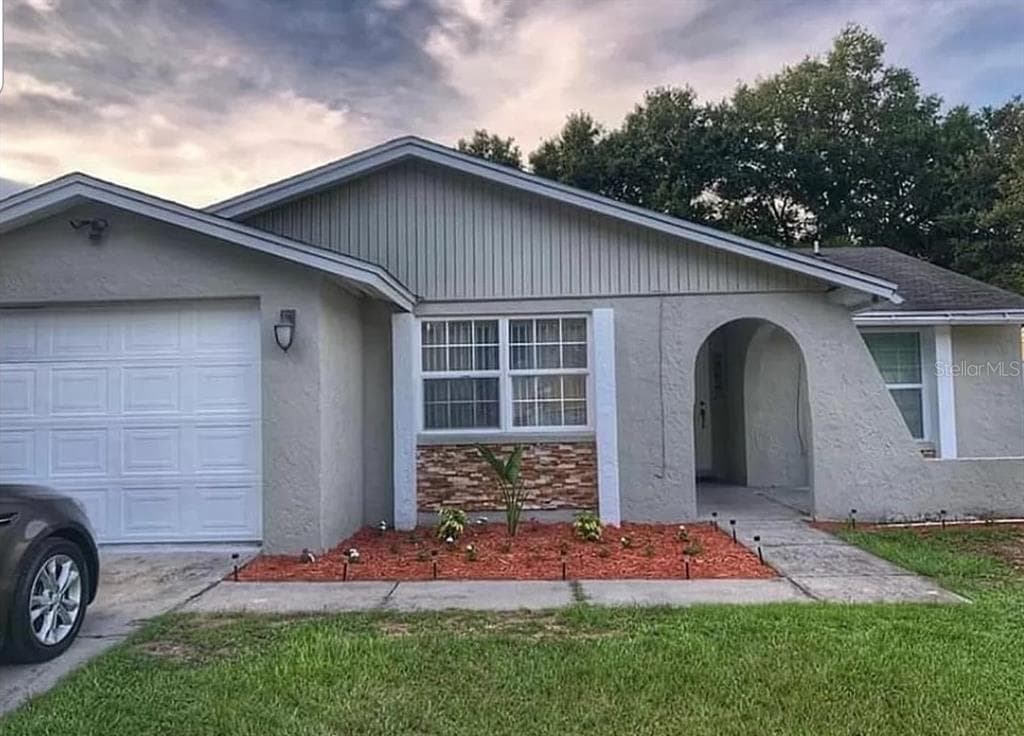 4917 TRASKWOOD COURT TAMPA, FL 33624