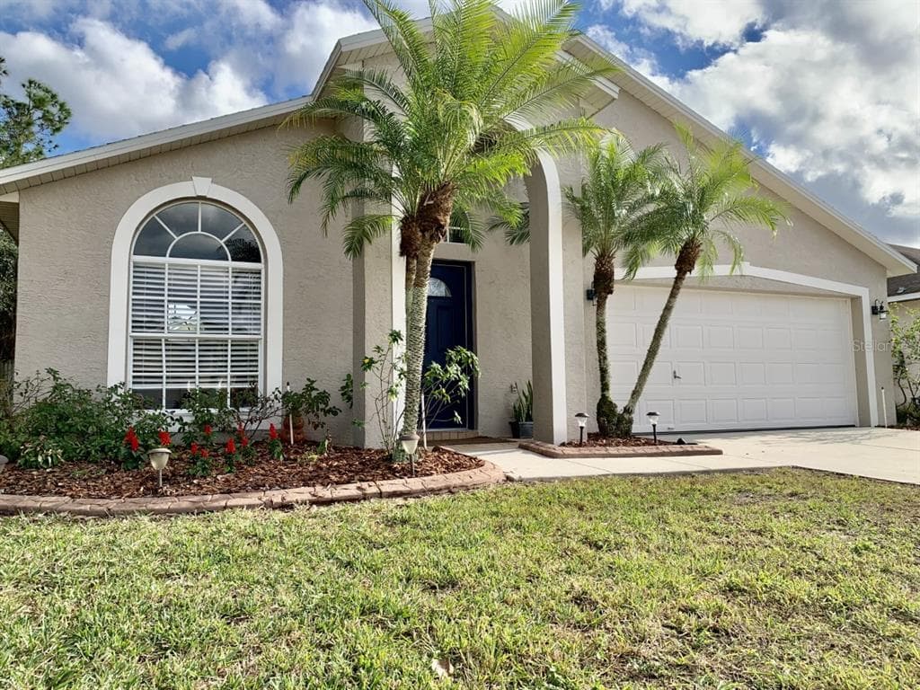 9512 HAMLET LANE TAMPA, FL 33635
