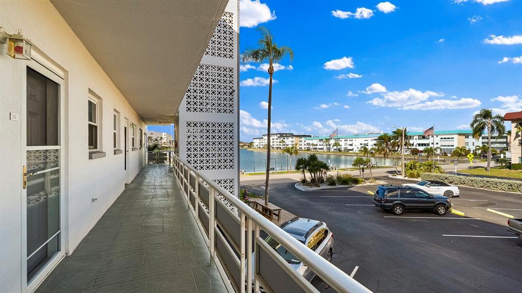 3018 59TH STREET S UNIT 212 GULFPORT, FL 33707