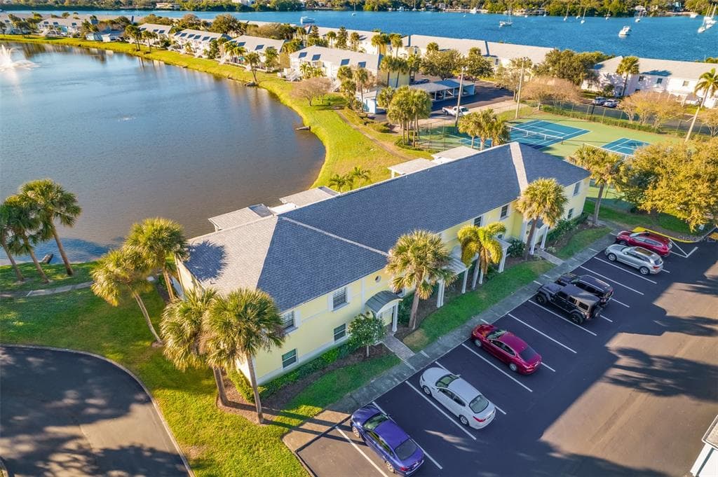 267 SEA HORSE DRIVE SE UNIT A ST PETERSBURG, FL 33705