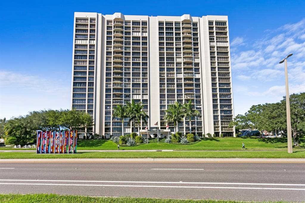 3301 BAYSHORE BOULEVARD UNIT 2207B TAMPA, FL 33629