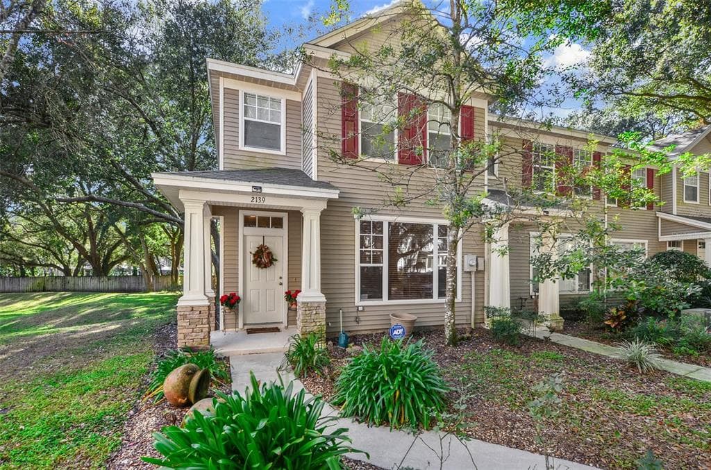 2139 GOLDEN OAK LANE VALRICO, FL 33594