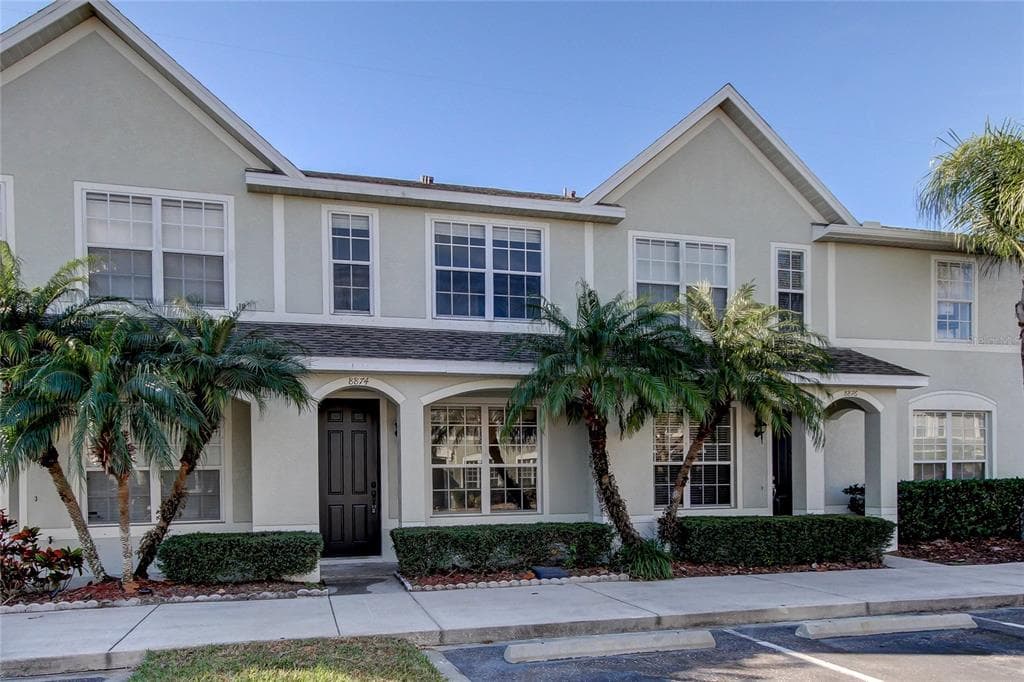 8874 CHRISTIE DRIVE LARGO, FL 33771