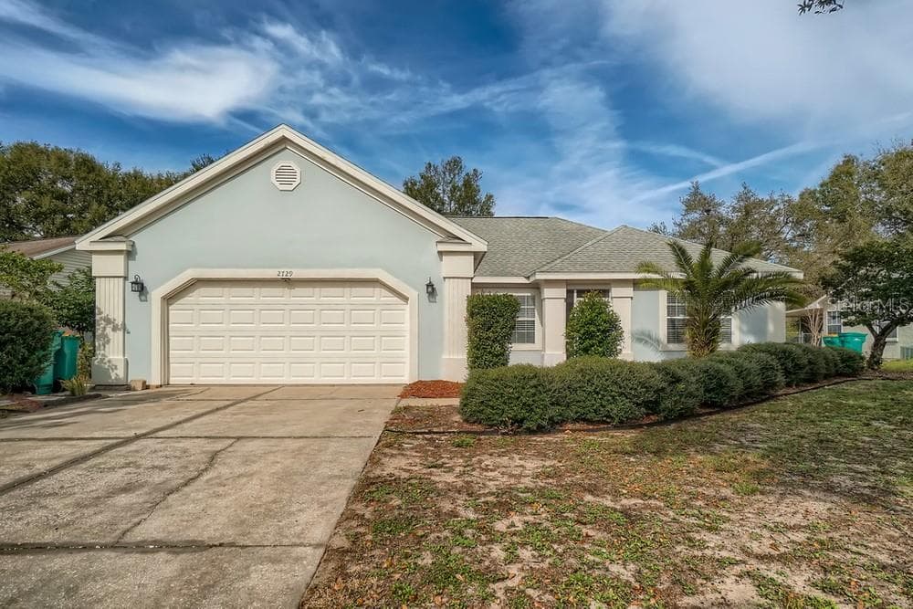 2729 GABLES DRIVE EUSTIS, FL 32726