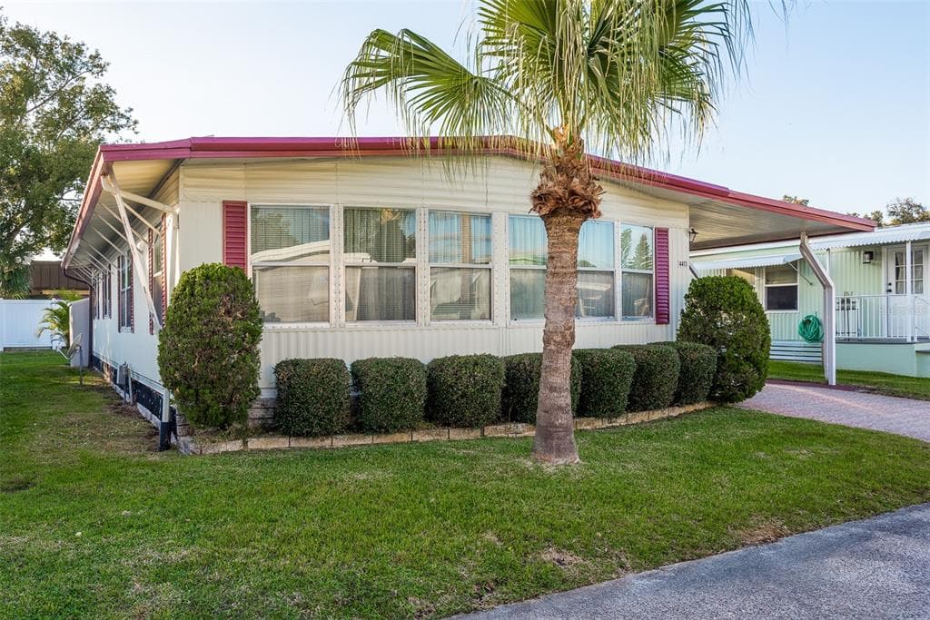 4413 TUCKER SQUARE NEW PORT RICHEY, FL 34652