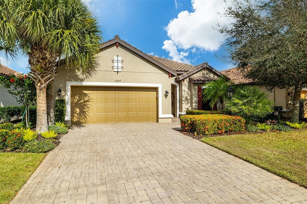 12757 FONTANA LOOP BRADENTON, FL 34211