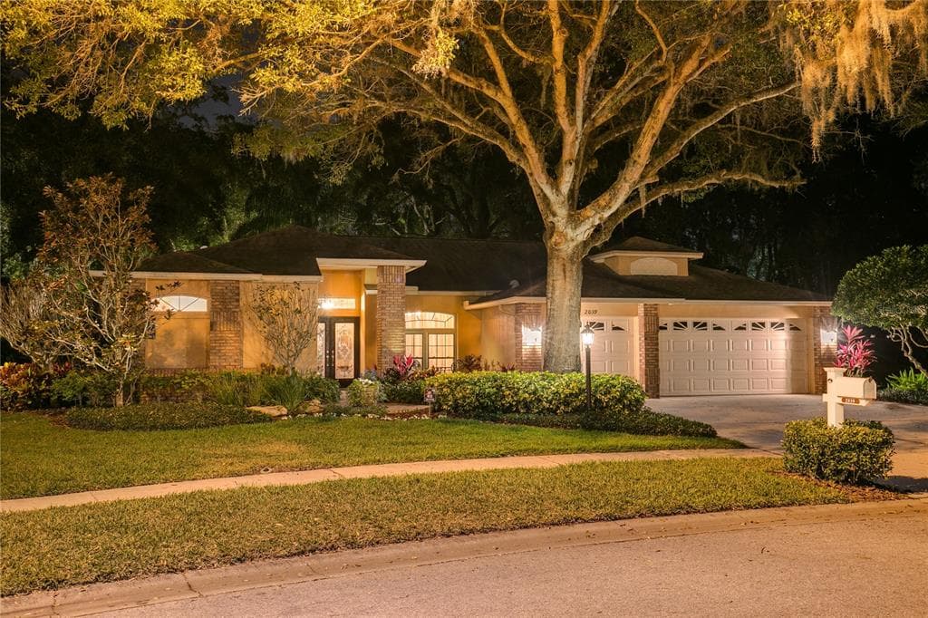 2039 SWAN LANE