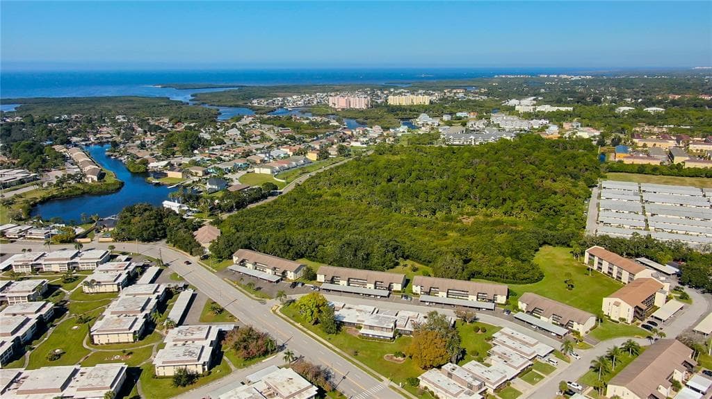 4901 ONYX LANE UNIT 204 NEW PORT RICHEY, FL 34652