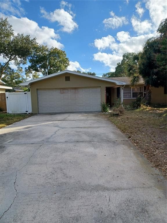 13584 PERIWINKLE AVENUE SEMINOLE, FL 33776