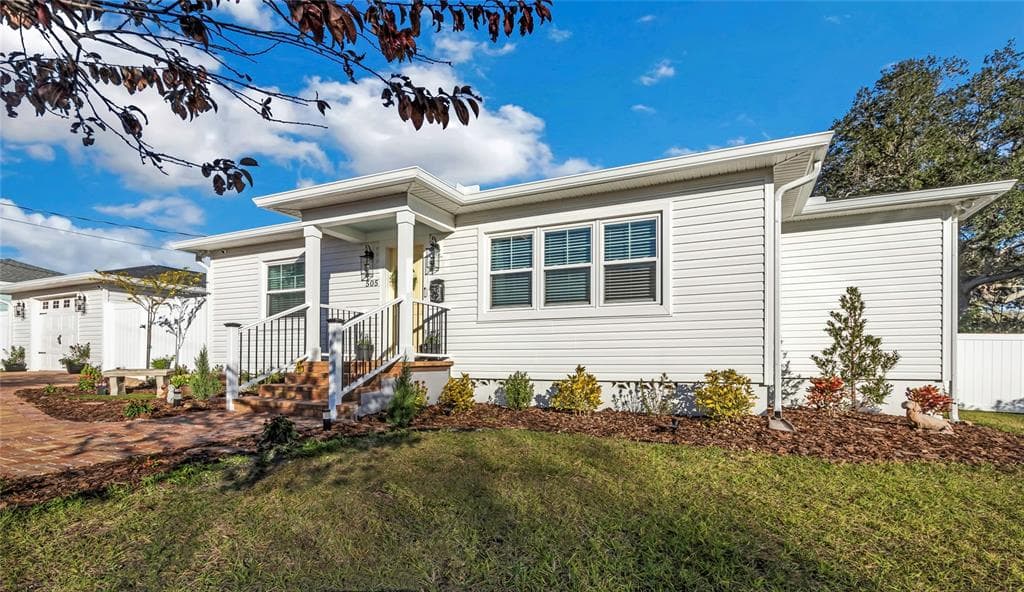 505 FAIRVIEW ROAD BELLEAIR, FL 33756