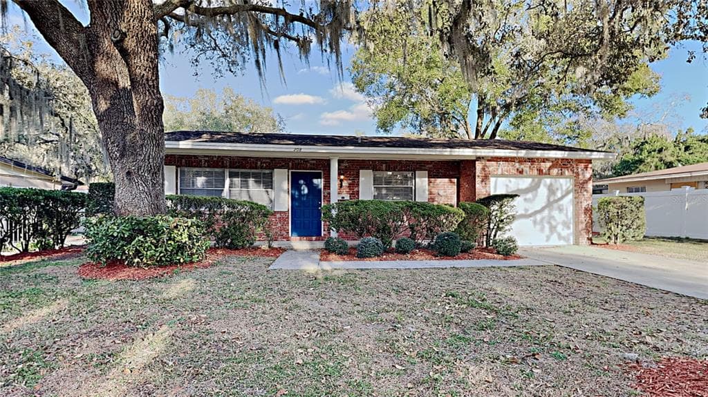 308 FERN CLIFF AVENUE TEMPLE TERRACE, FL 33617