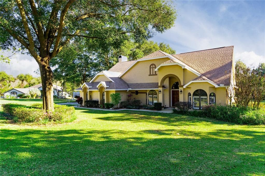 11255 GRANDVIEW DRIVE