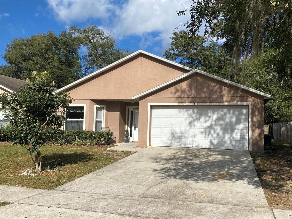 851 LINCOLN PARKWAY OVIEDO, FL 32765