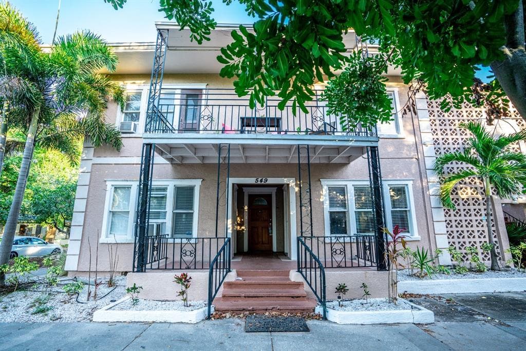 549 2ND STREET N UNIT 2 ST PETERSBURG, FL 33701
