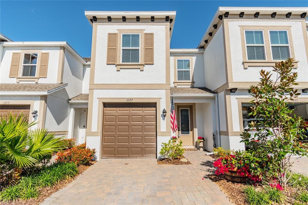 3227 PAINTED BLOSSOM COURT LUTZ, FL 33558