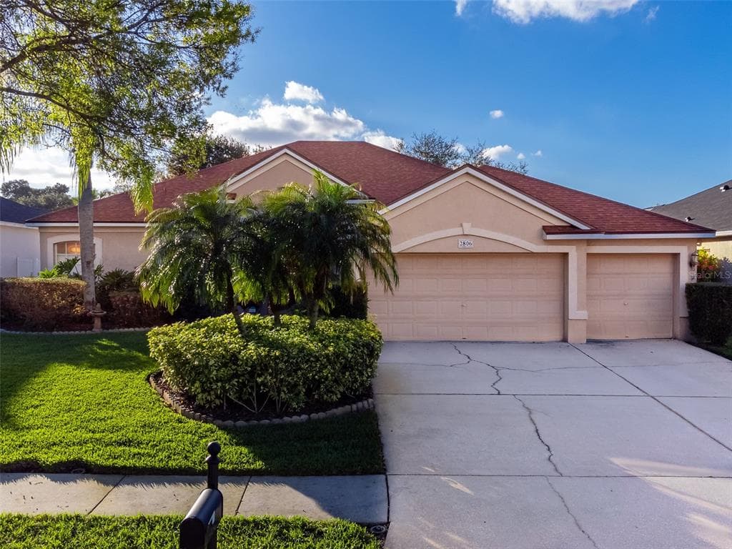 2806 DURANT TRAILS BOULEVARD DOVER, FL 33527
