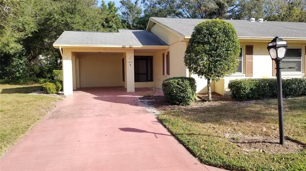 1801 FOXHUNT DRIVE UNIT A SUN CITY CENTER, FL 33573
