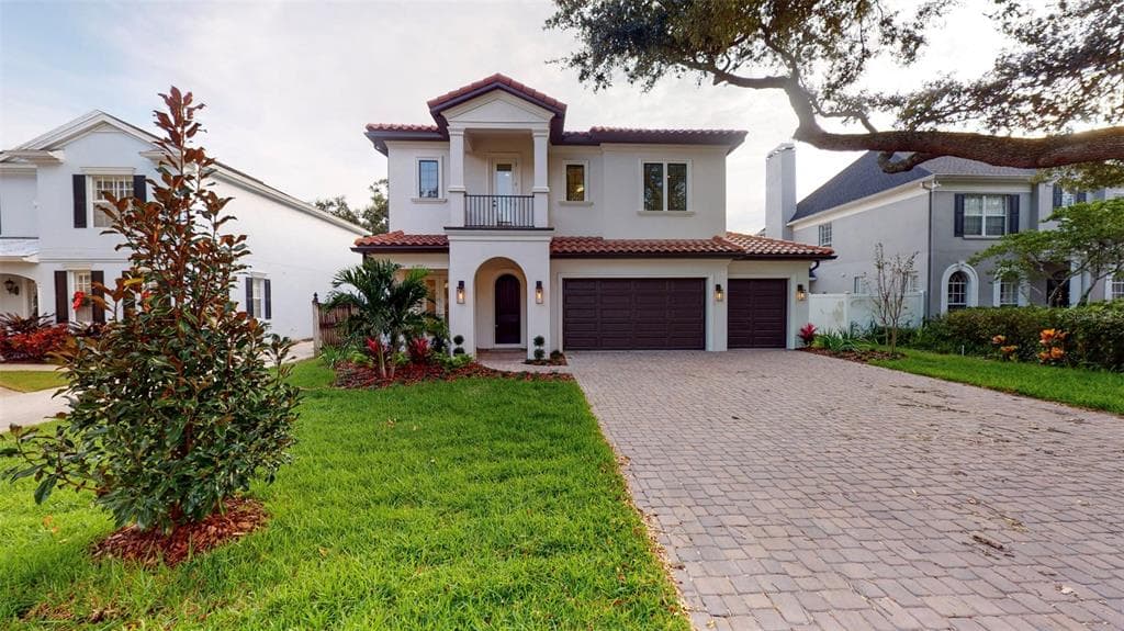 207 S BEVERLY AVENUE TAMPA, FL 33609