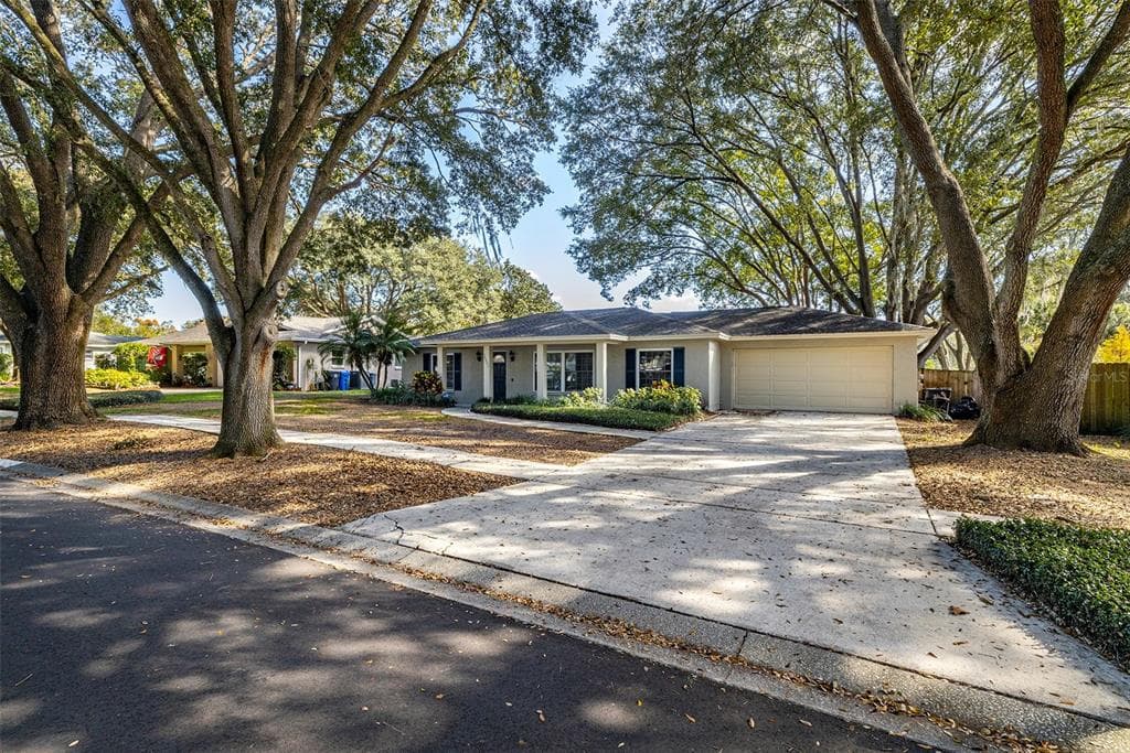 15521 WETSTONE DRIVE TAMPA, FL 33613