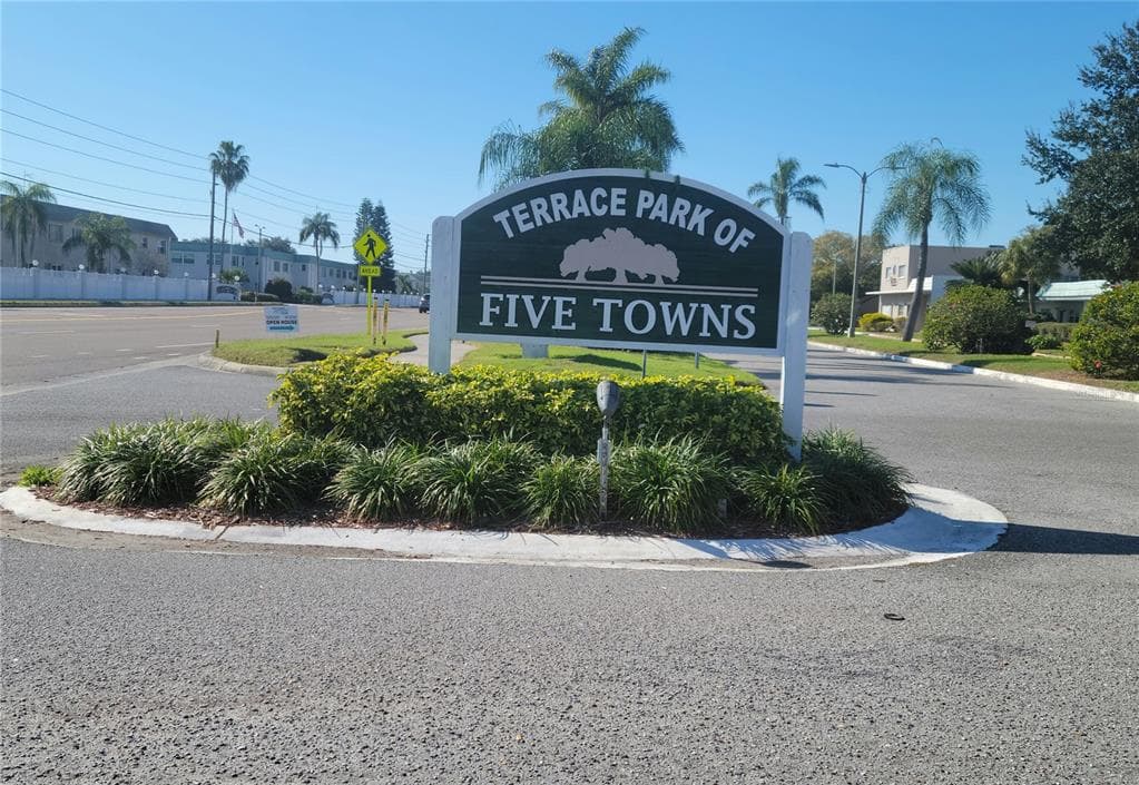 5750 80TH STREET N UNIT D202 ST PETERSBURG, FL 33709