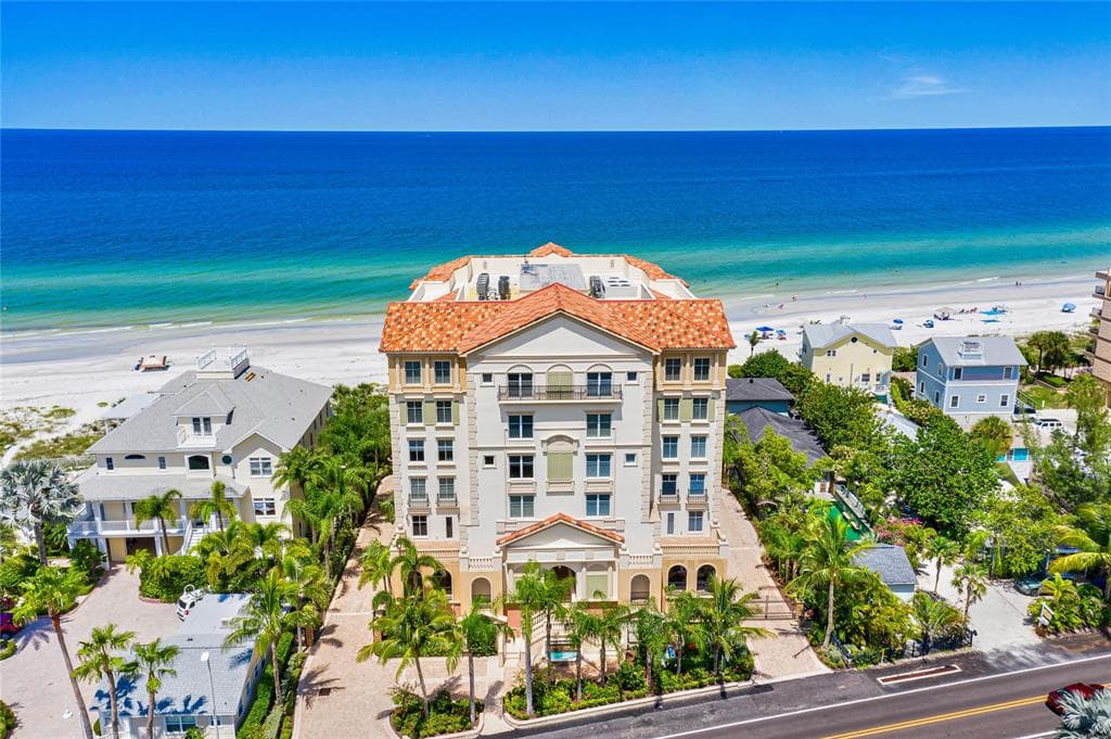 19640 GULF BOULEVARD UNIT 702 INDIAN SHORES, FL 33785