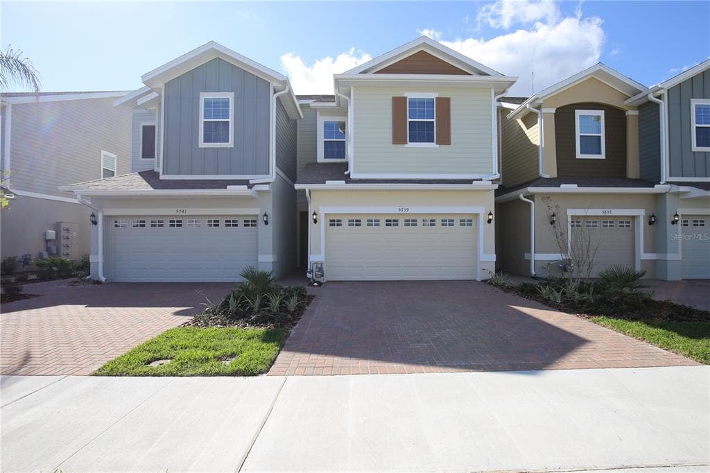 5739 SPOTTED HARRIER WAY LITHIA, FL 33547