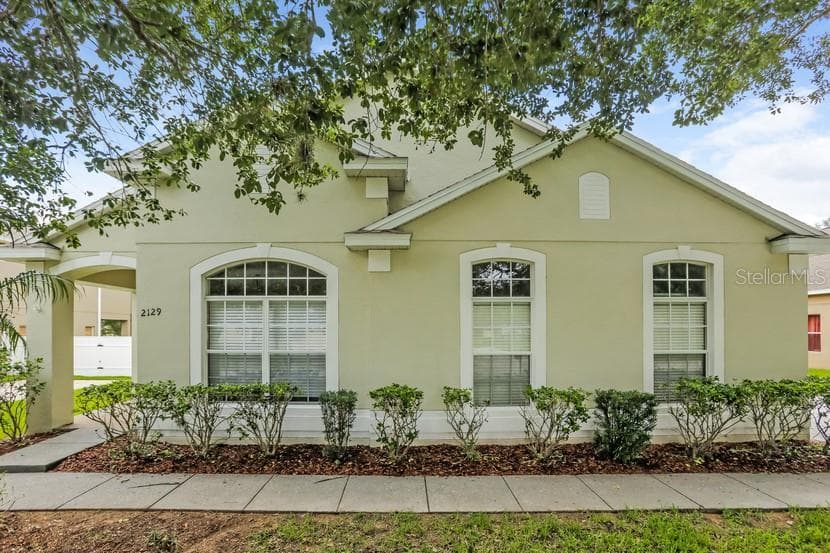 2129 HOME AGAIN ROAD APOPKA, FL 32712