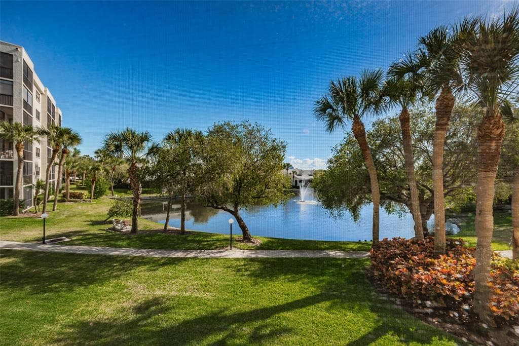 1320 PASADENA AVENUE S UNIT 305 SOUTH PASADENA, FL 33707