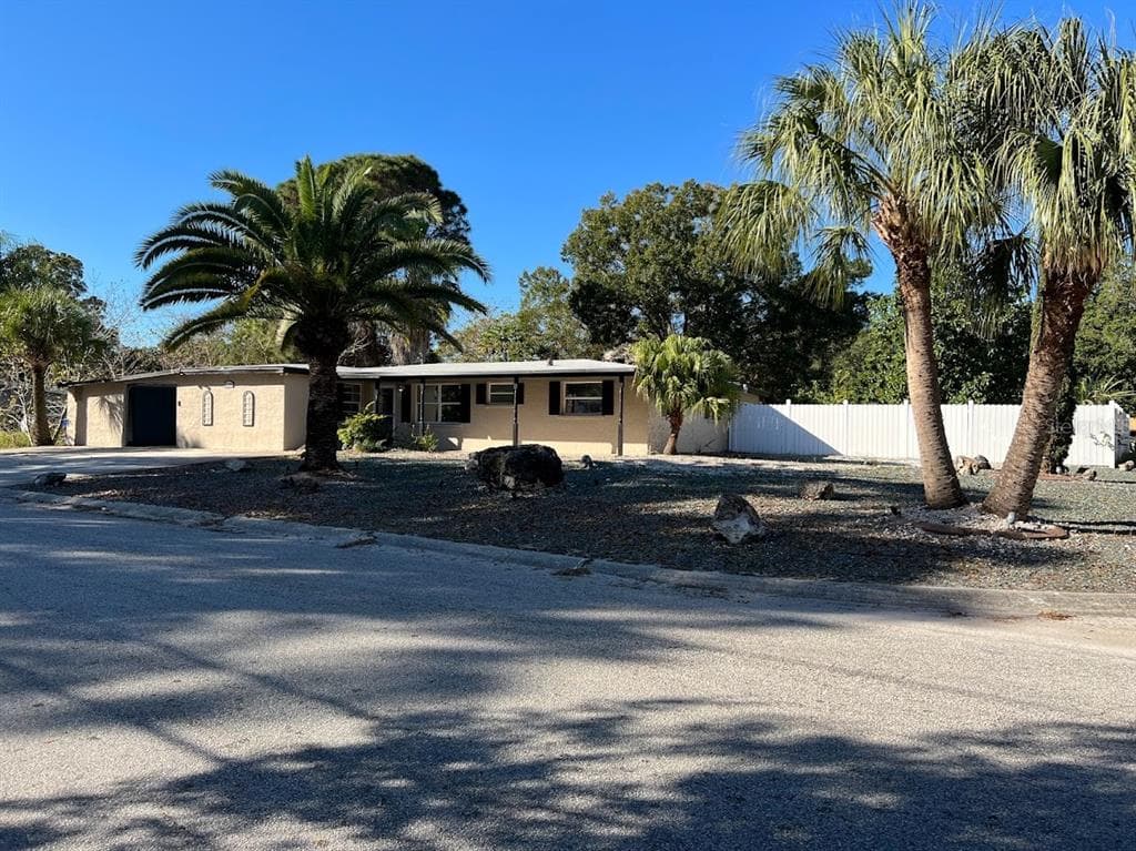 4506 CARLYLE ROAD TAMPA, FL 33615