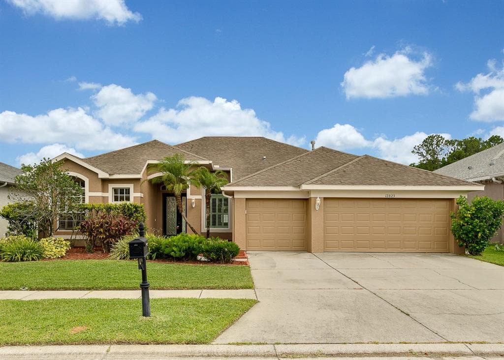12823 STANWYCK CIRCLE TAMPA, FL 33626