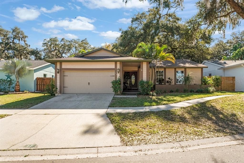 17 HARBOR OAKS CIRCLE SAFETY HARBOR, FL 34695