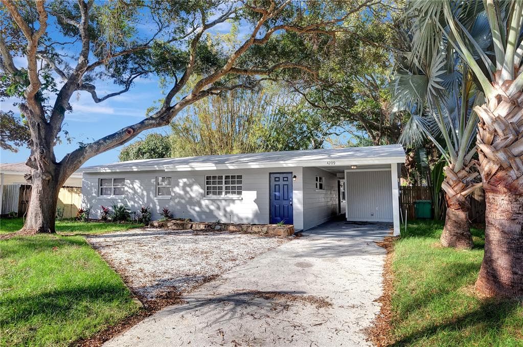 4209 W IOWA AVENUE TAMPA, FL 33616