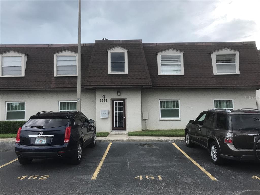 9226 TUDOR DRIVE UNIT Q201 TAMPA, FL 33615