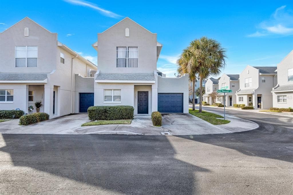 5303 POINT PLEASANT LANE TAMPA, FL 33611