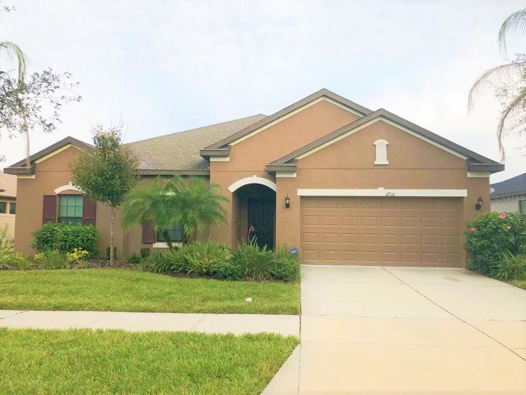 2932 SHETLAND RIDGE DRIVE VALRICO, FL 33596