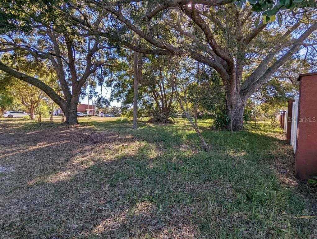 181 LARK DRIVE LARGO, FL 33778