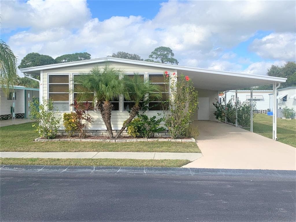 6100 62ND AVENUE N UNIT 42 PINELLAS PARK, FL 33781