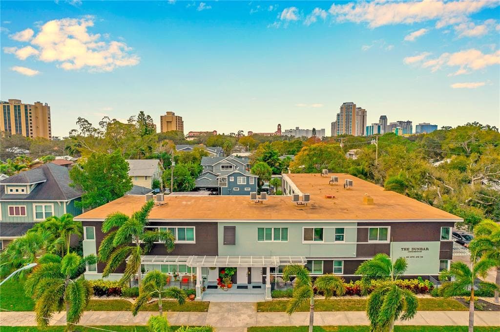 410 12TH AVENUE NE UNIT 8 ST PETERSBURG, FL 33701