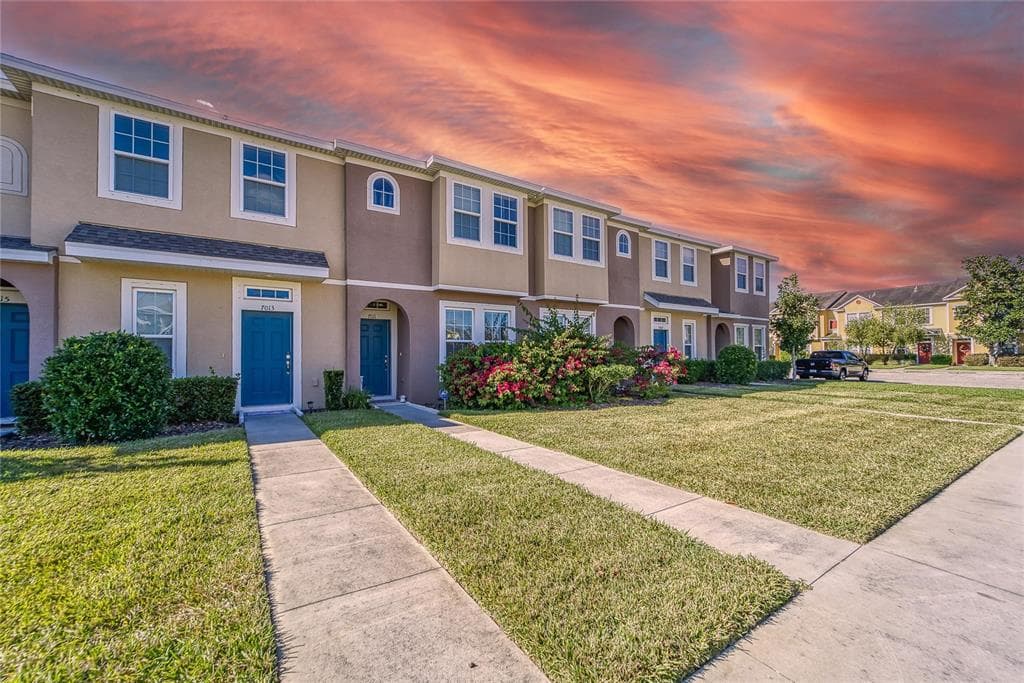7011 WHITE TREETOP PLACE RIVERVIEW, FL 33578