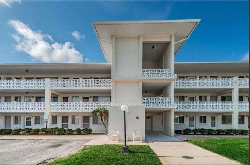 1235 S HIGHLAND AVENUE UNIT 2-203 CLEARWATER, FL 33756